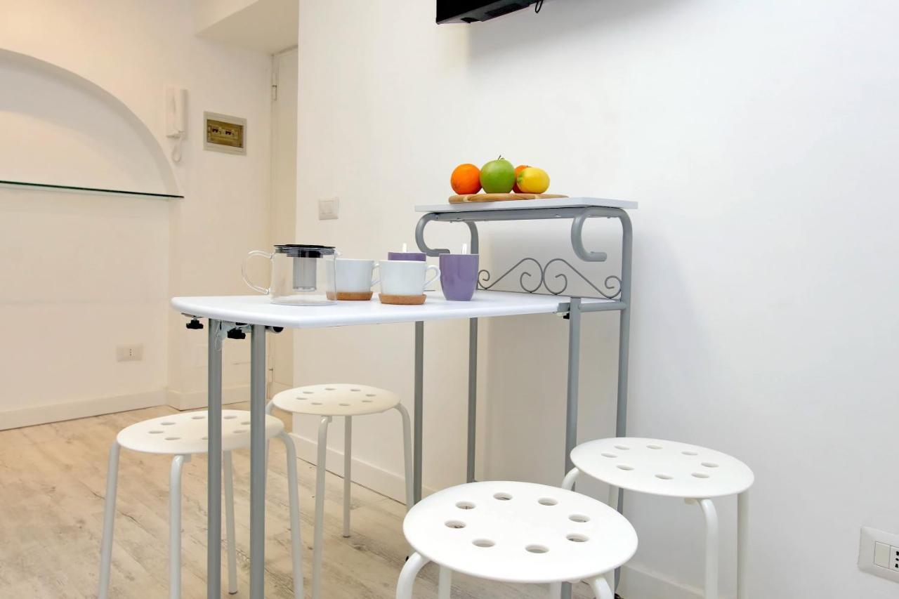 Ych-Confortevole Suite Al Colosseo Róma Kültér fotó